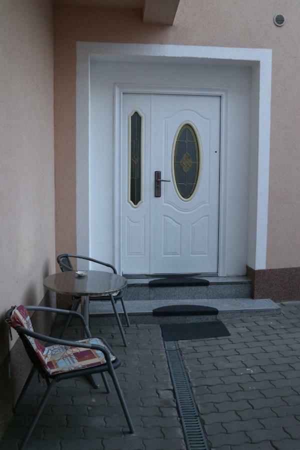 The Lakehouse Villa Neusiedl Am See Wienerstrasse 8 외부 사진