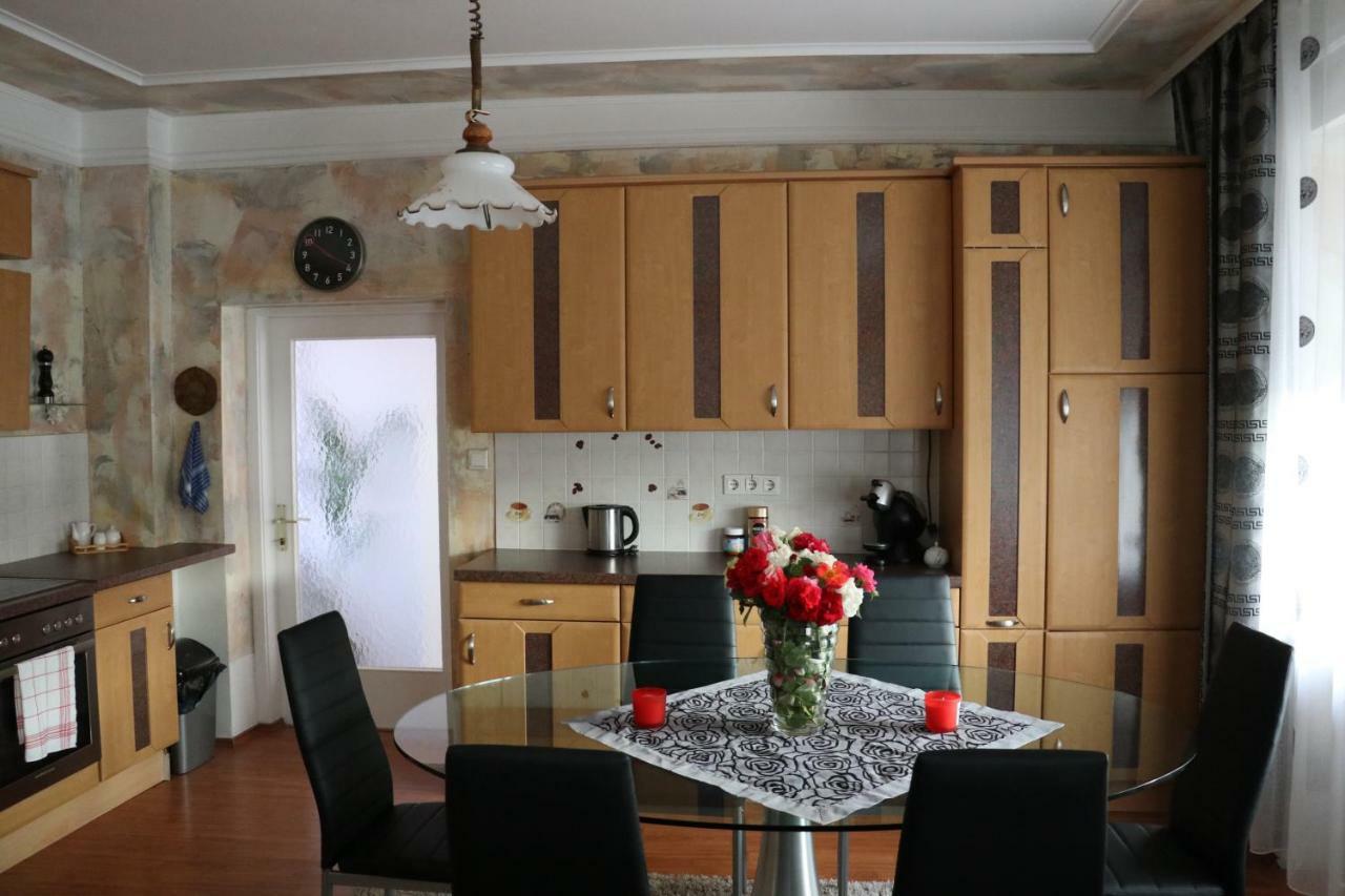 The Lakehouse Villa Neusiedl Am See Wienerstrasse 8 외부 사진