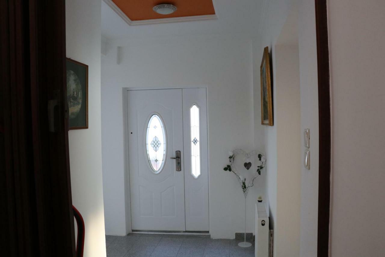 The Lakehouse Villa Neusiedl Am See Wienerstrasse 8 외부 사진