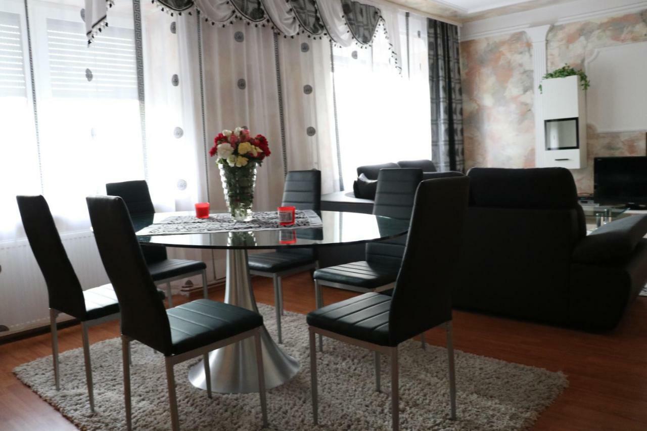 The Lakehouse Villa Neusiedl Am See Wienerstrasse 8 외부 사진