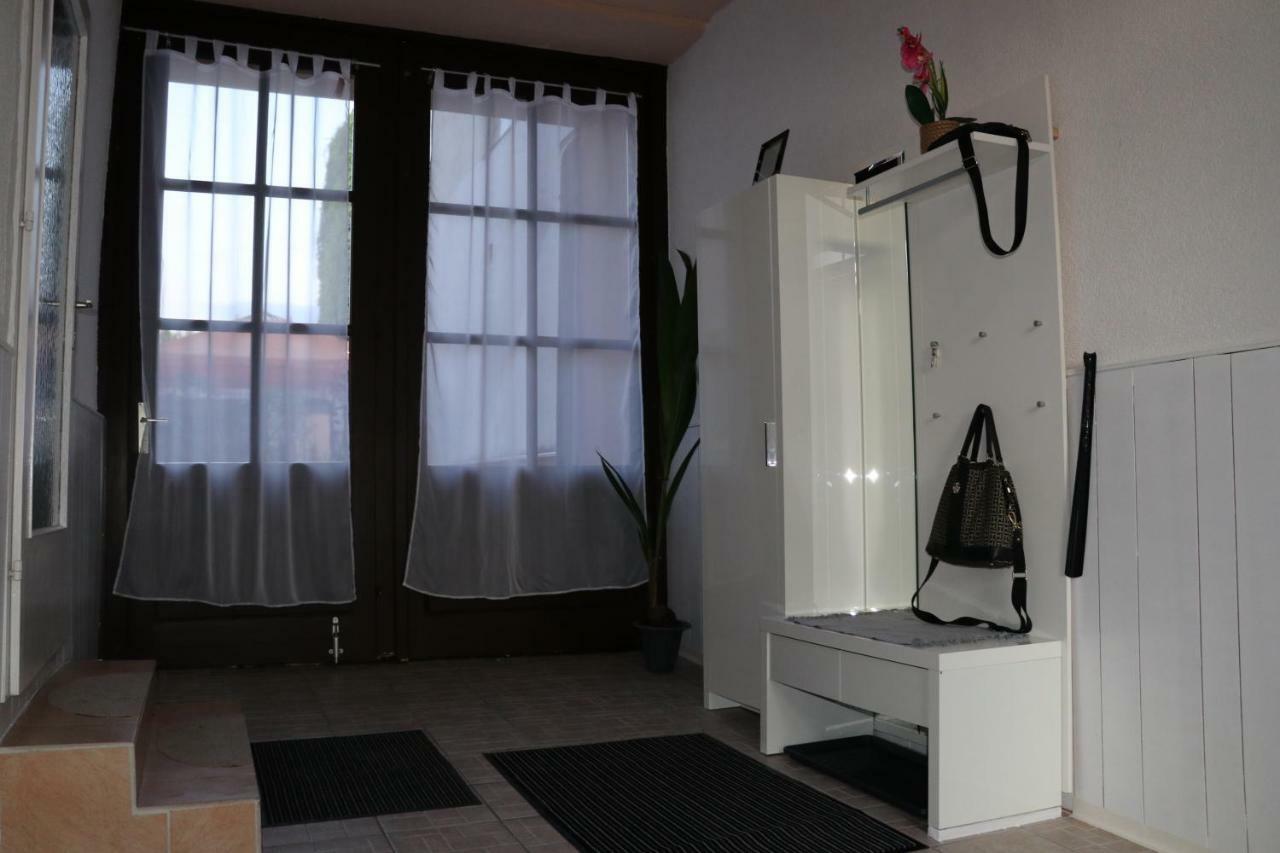 The Lakehouse Villa Neusiedl Am See Wienerstrasse 8 외부 사진
